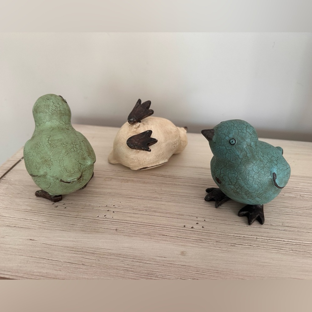 Charming Boho Bird Figurines Set - Green, Cream, turquoise - Picture 4 of 4
